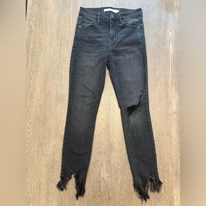 BUCKLE BRAND HIDDEN DISTRESSED BLACK SKINNY JEANS - Size 26